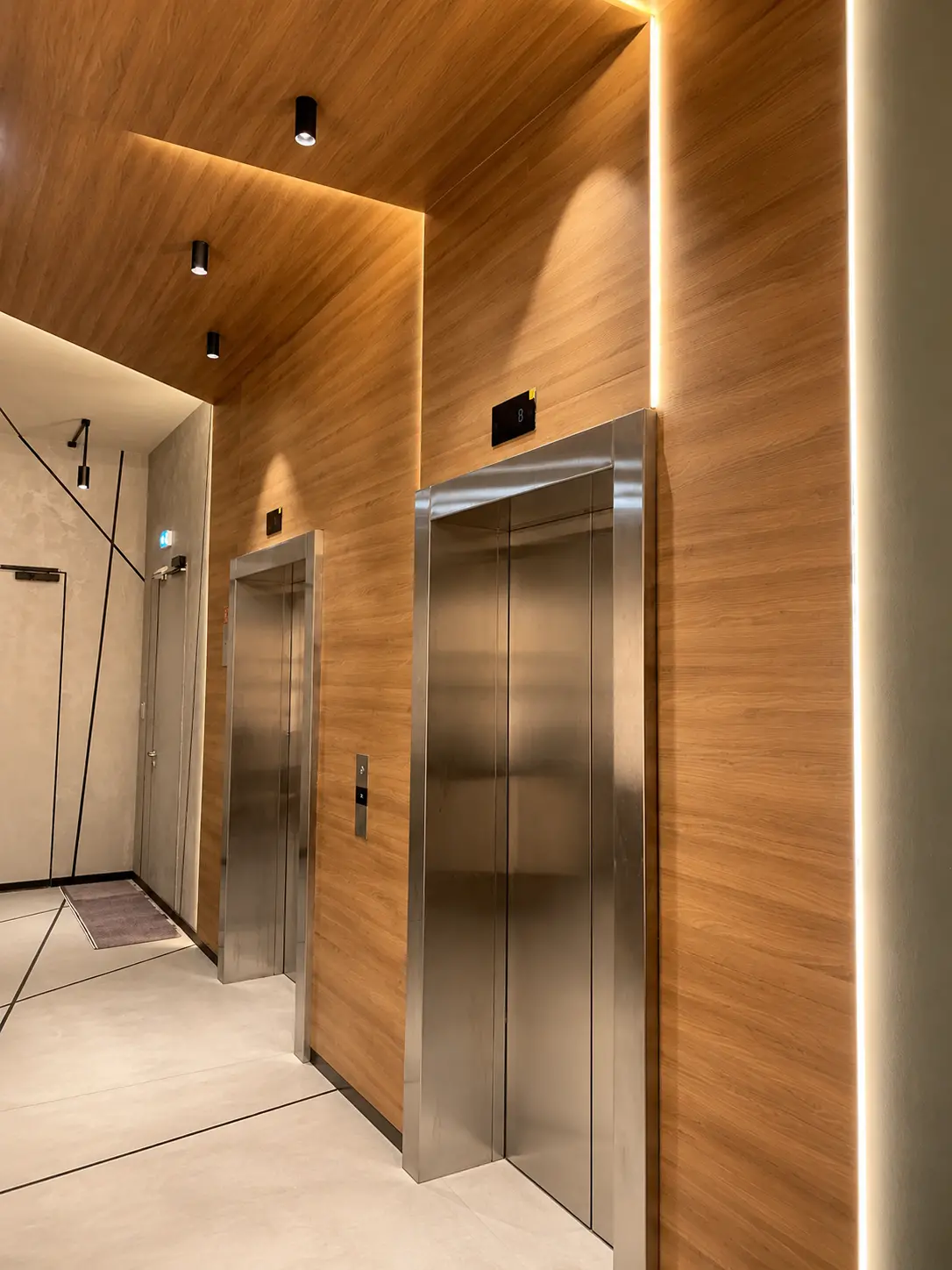 NOVOTEL. Лифтовый холл 4